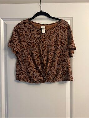 H&M Brown Leopard Print Twist-Front Crop Top